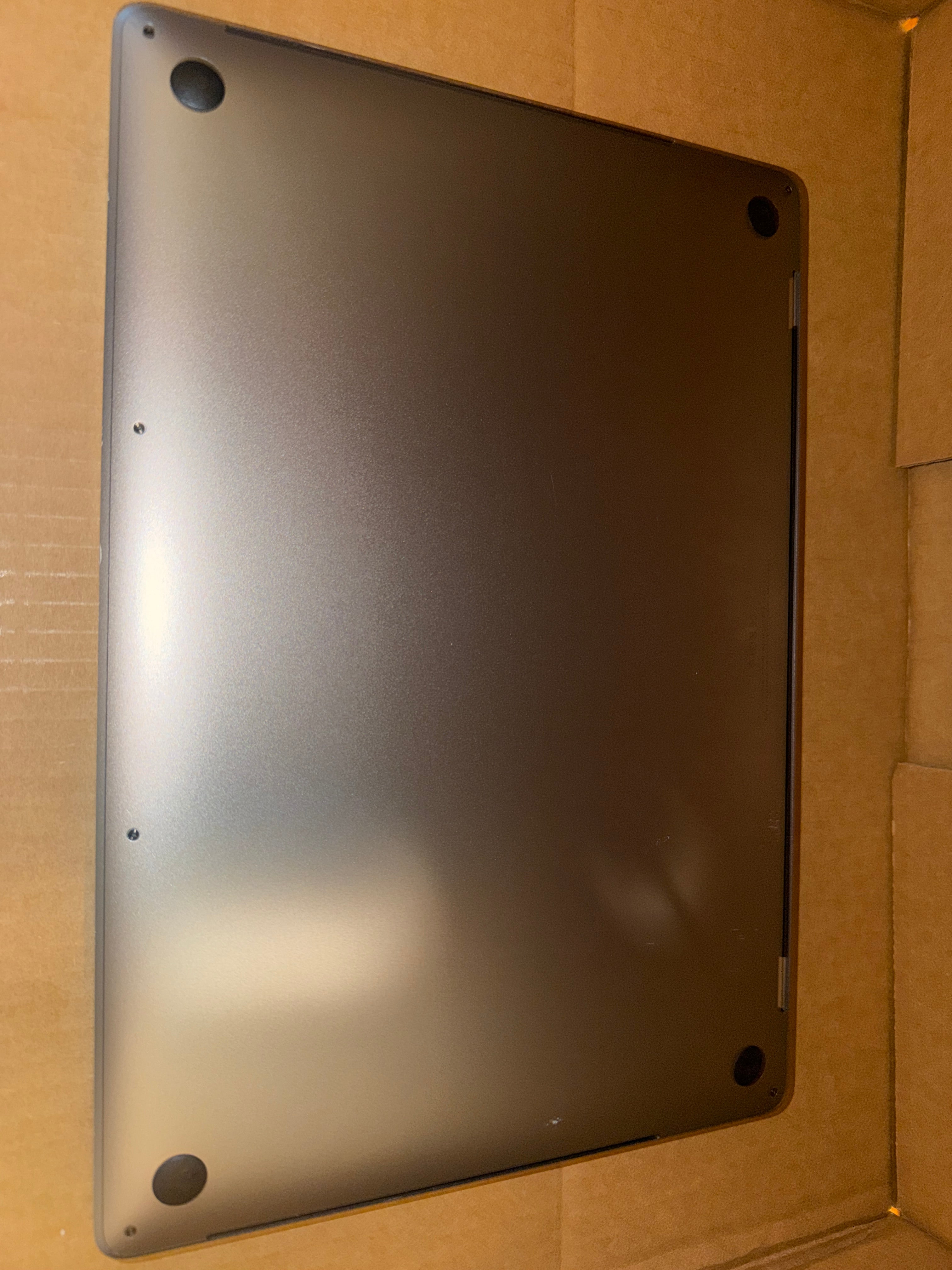 Apple Macbook Pro i9, 32GB, 512GB - A2141 Fair