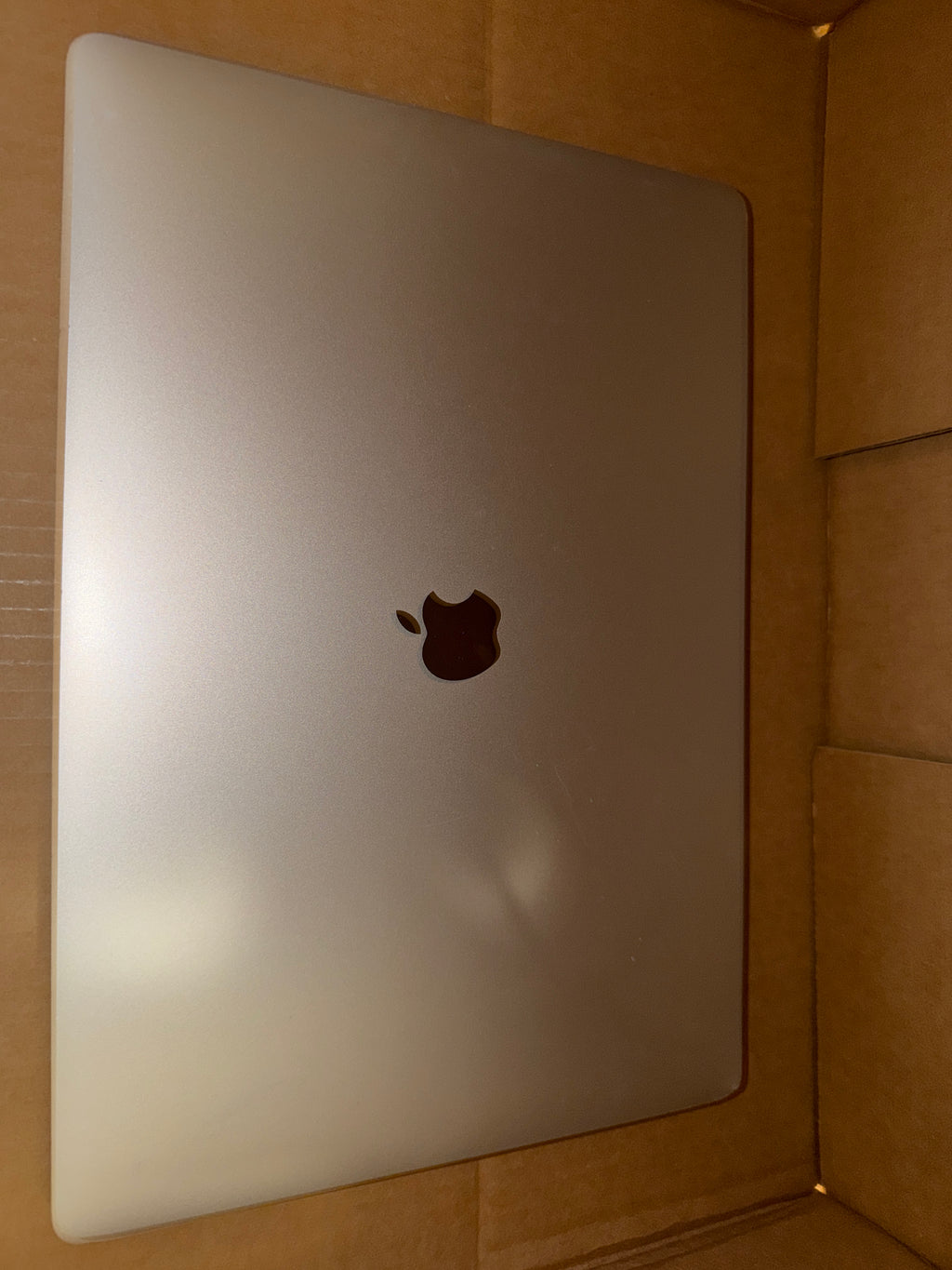 Apple Macbook Pro i7, 16GB, 512GB - A2141 Damaged
