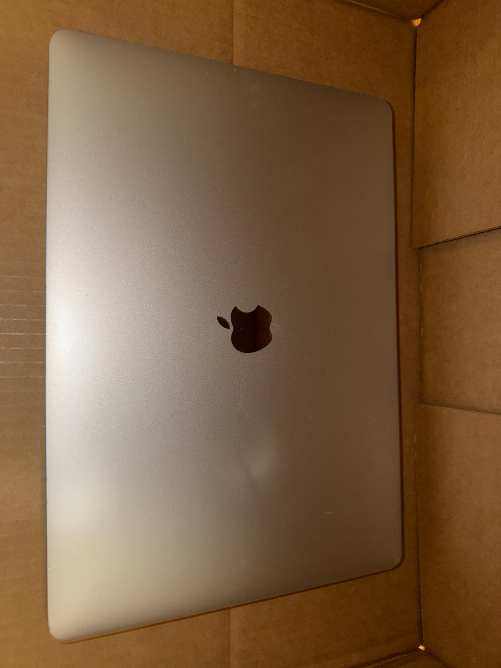 Apple Macbook Pro i9, 32GB, 512GB - A1990 Good