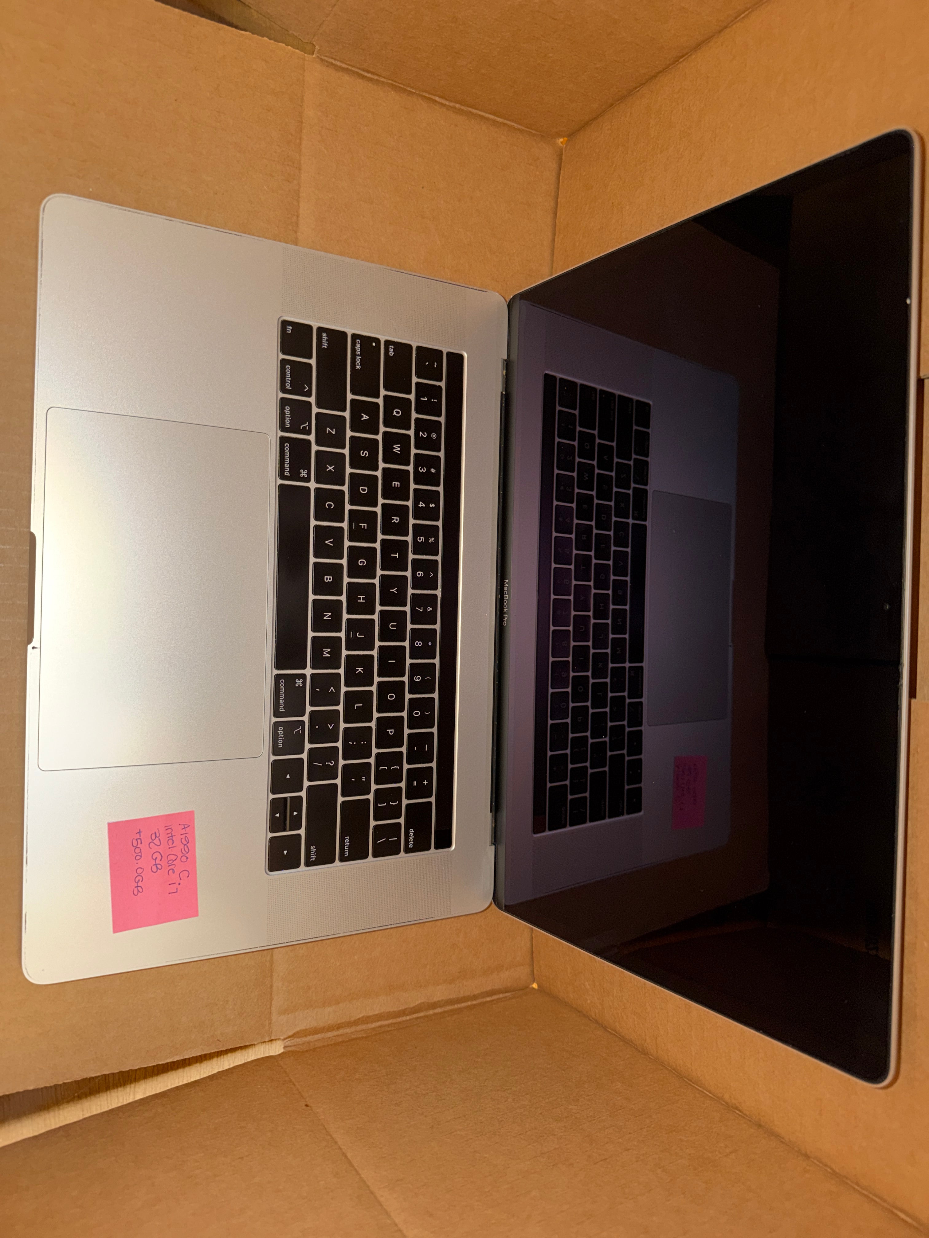 Apple Macbook Pro i7, 32GB, 512GB - A1990 Fair